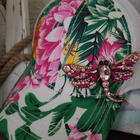 Custom made hats. - Picture 6 of 8